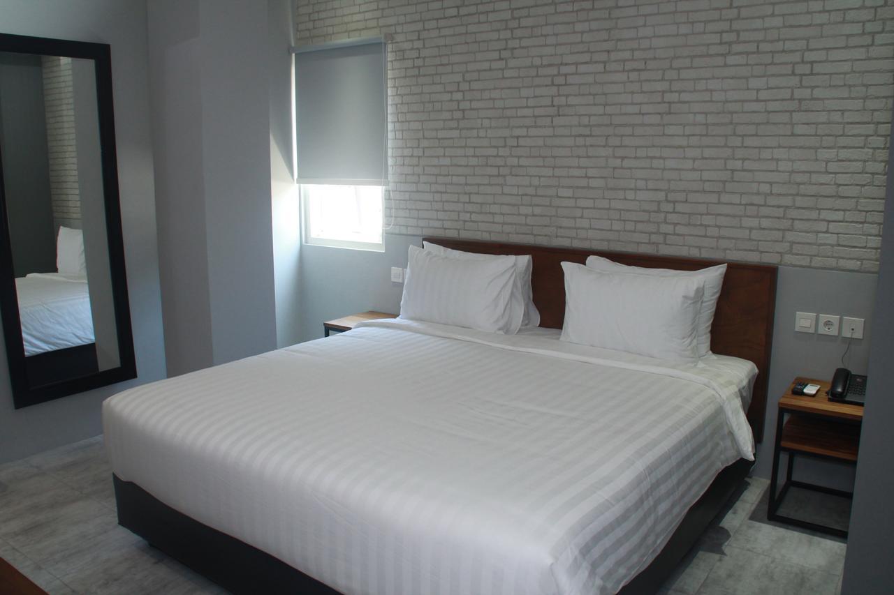 Nite & Day Surabaya - Kedungdoro Hotell Exteriör bild
